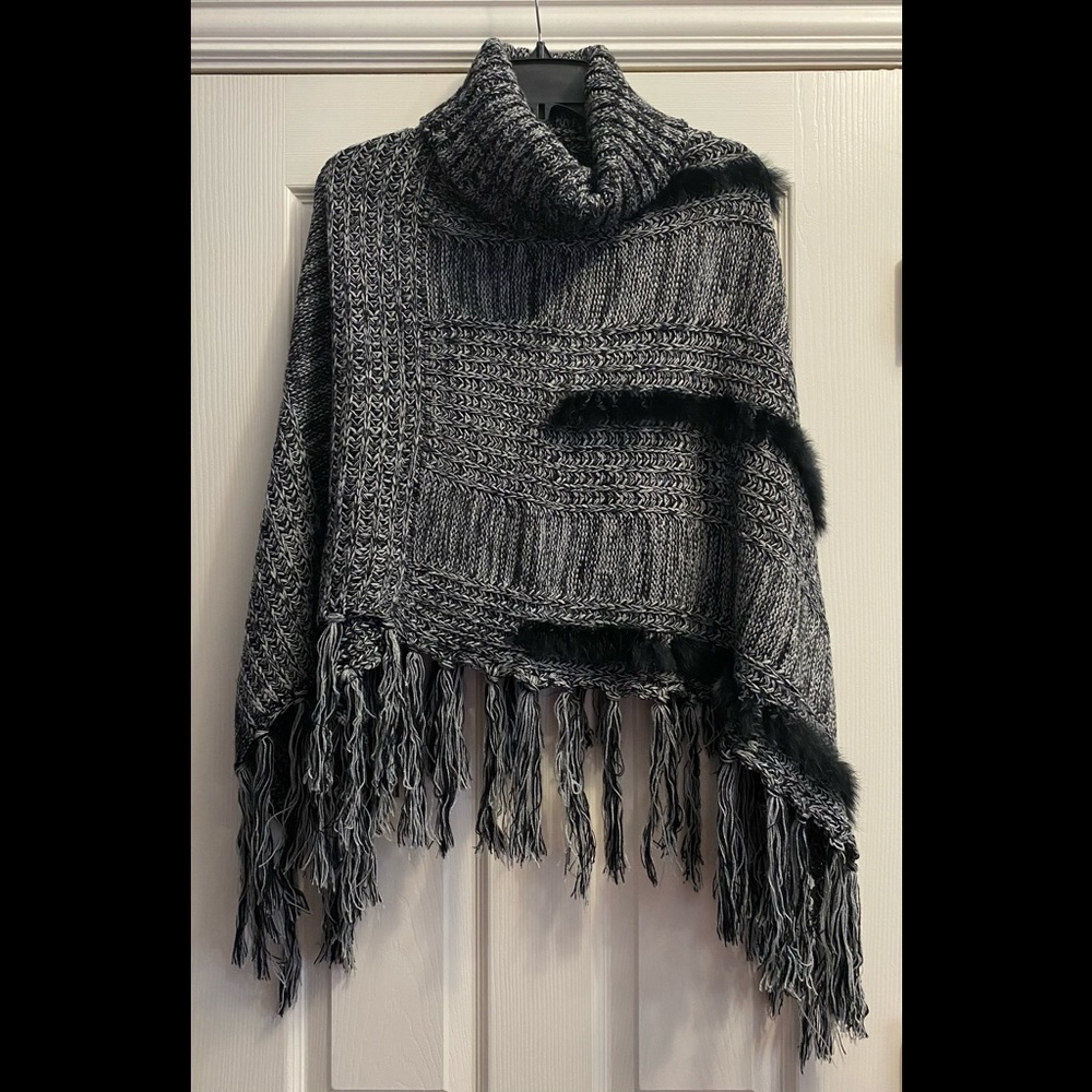 Fringe & Fur Detail Turtleneck Cape Sz M/L